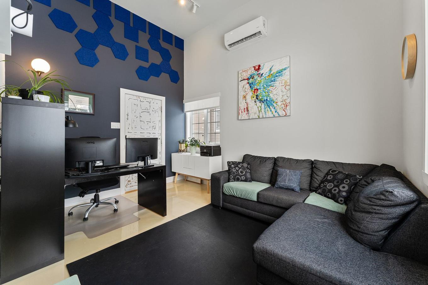 Office - 412 Rue De L'Émeraude, Granby, QC - Indoor Photo Showing Living Room