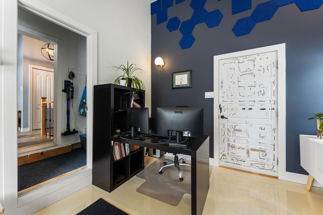 Office - 412 Rue De L'Émeraude, Granby, QC - Indoor