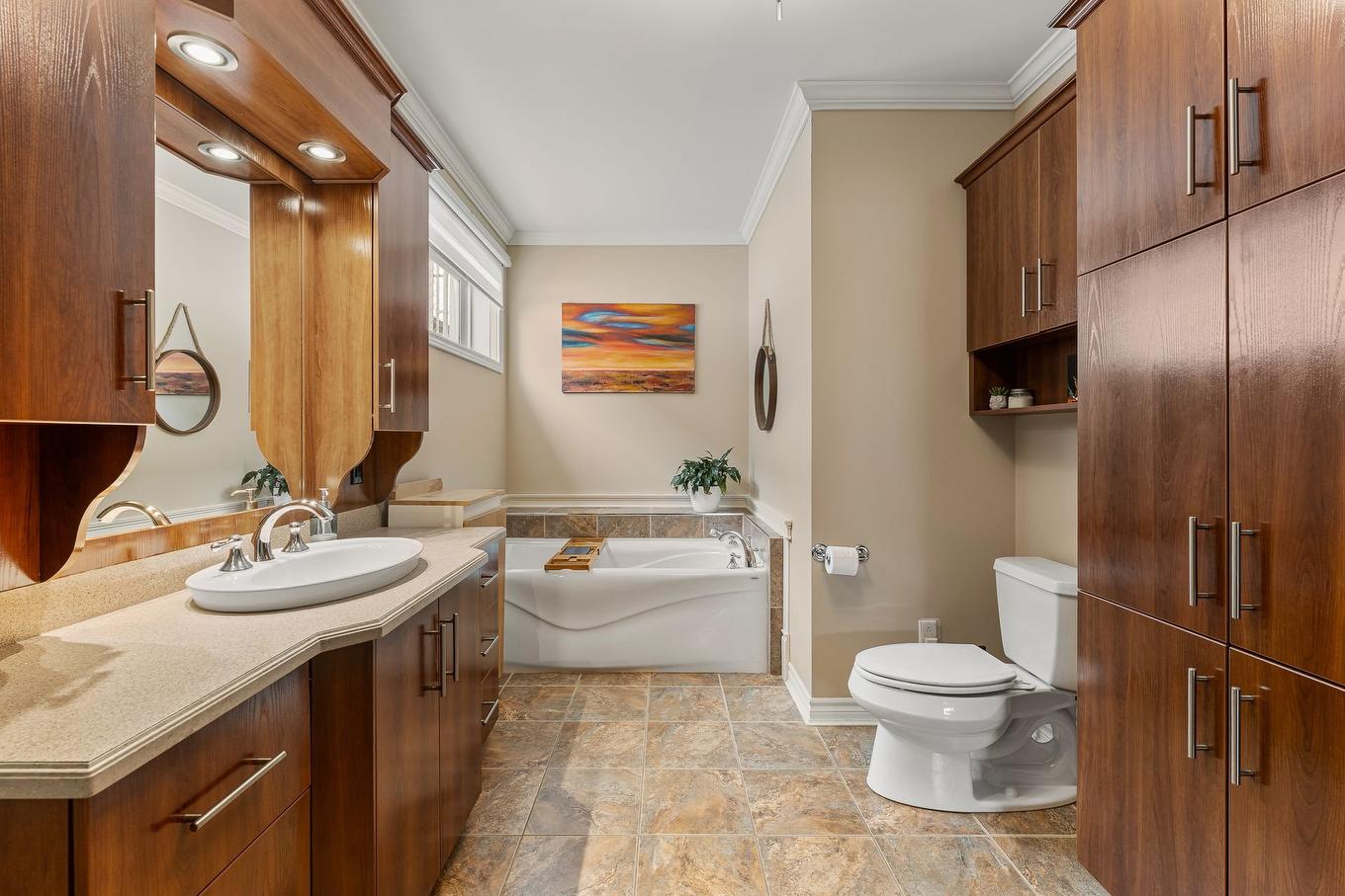 Bathroom - 412 Rue De L'Émeraude, Granby, QC - Indoor Photo Showing Bathroom