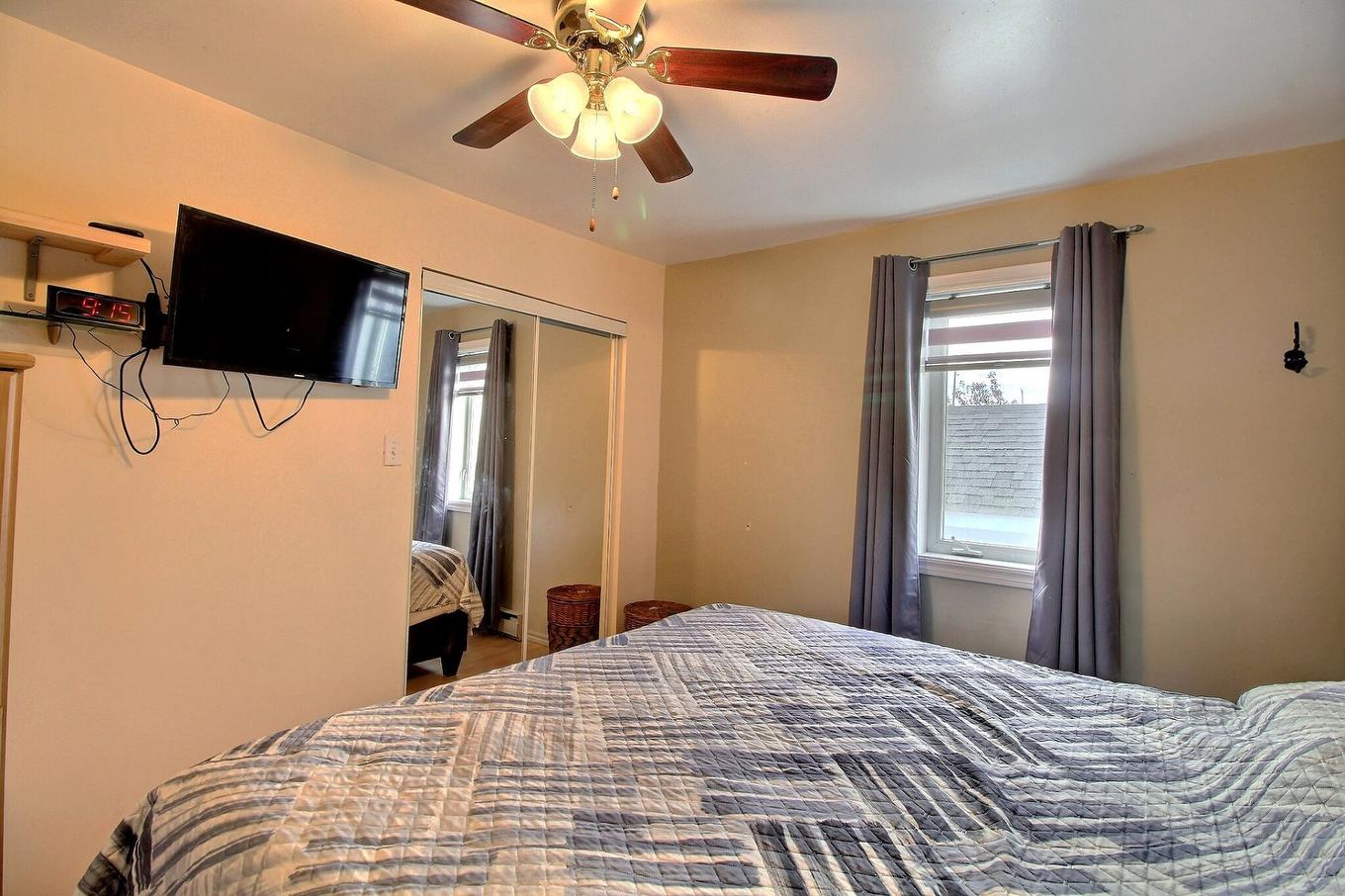 Primary bedroom - 281 15E Rue, Val-D'Or, QC - Indoor Photo Showing Bedroom