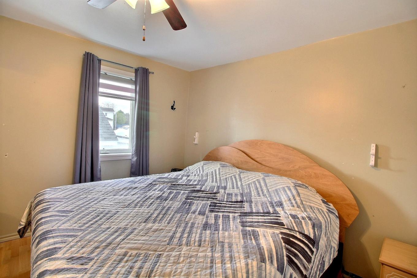 Primary bedroom - 281 15E Rue, Val-D'Or, QC - Indoor Photo Showing Bedroom