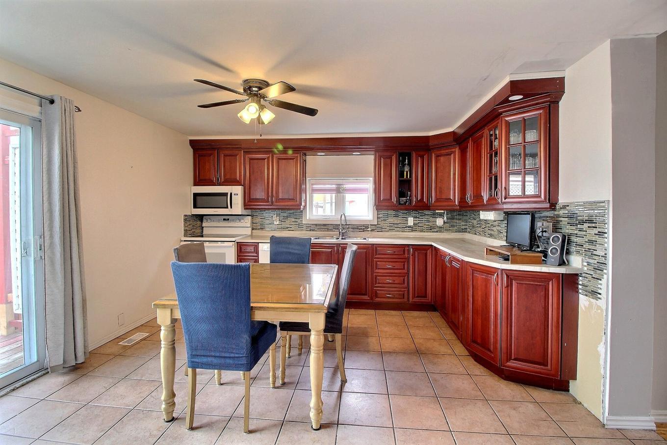 Kitchen - 281 15E Rue, Val-D'Or, QC - Indoor