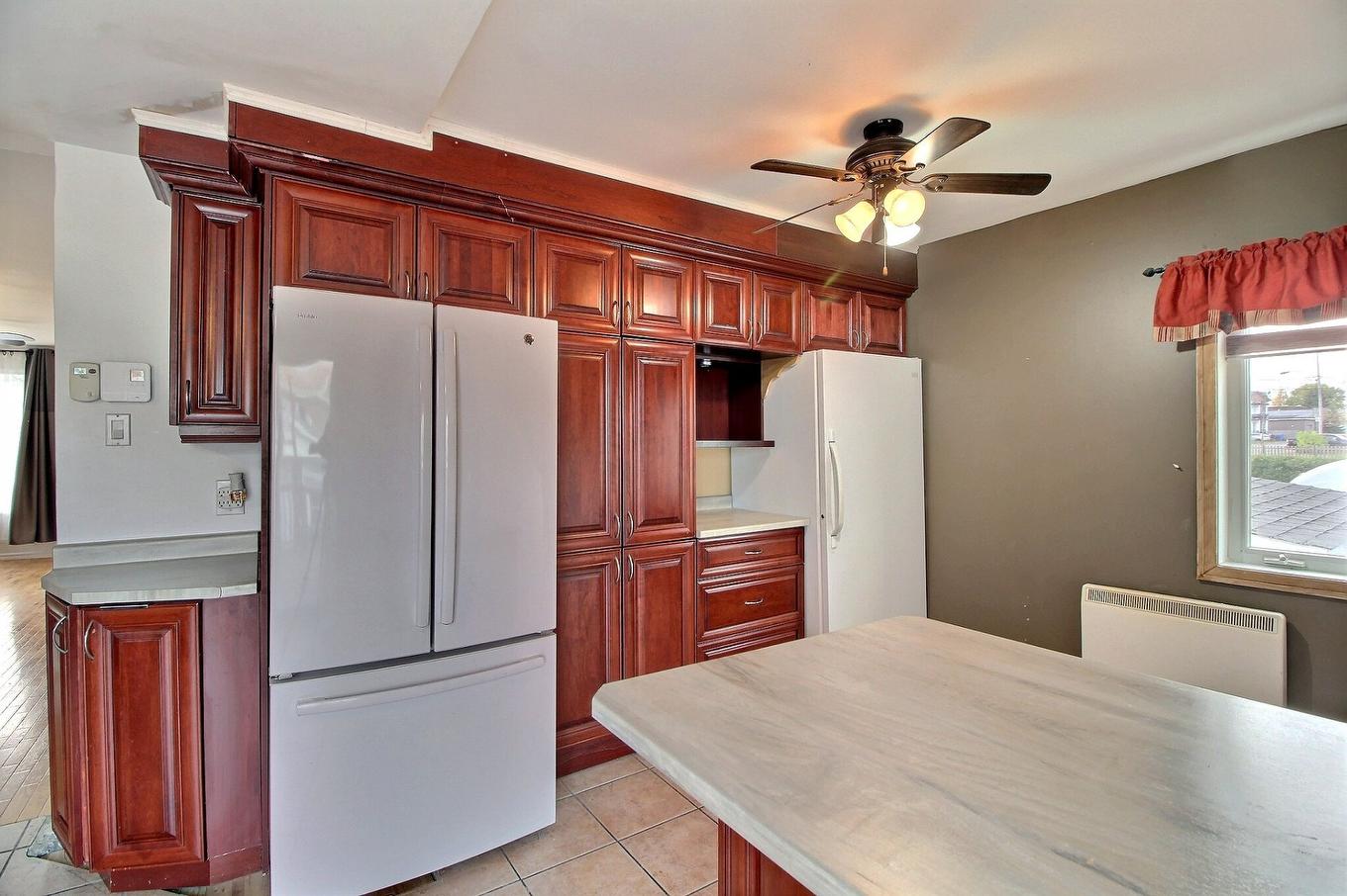 Kitchen - 281 15E Rue, Val-D'Or, QC - Indoor