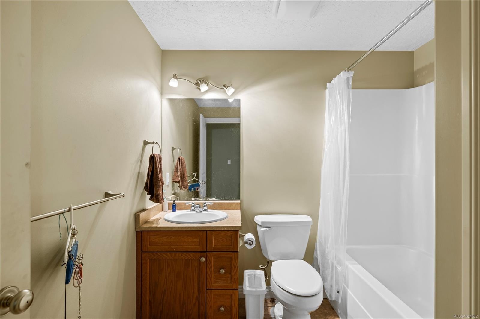 1738 Martini Way, Qualicum Beach, BC