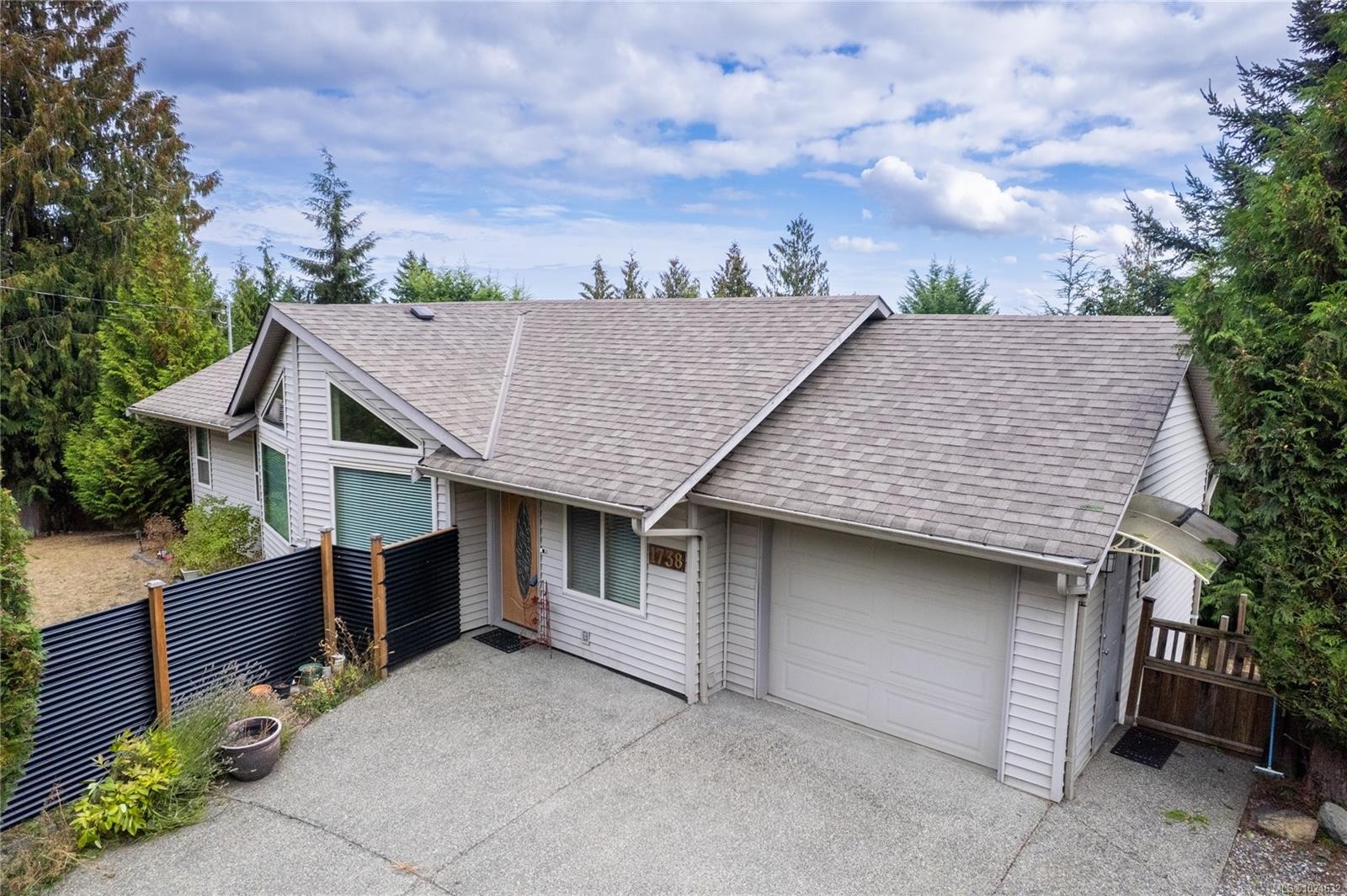 1738 Martini Way, Qualicum Beach, BC