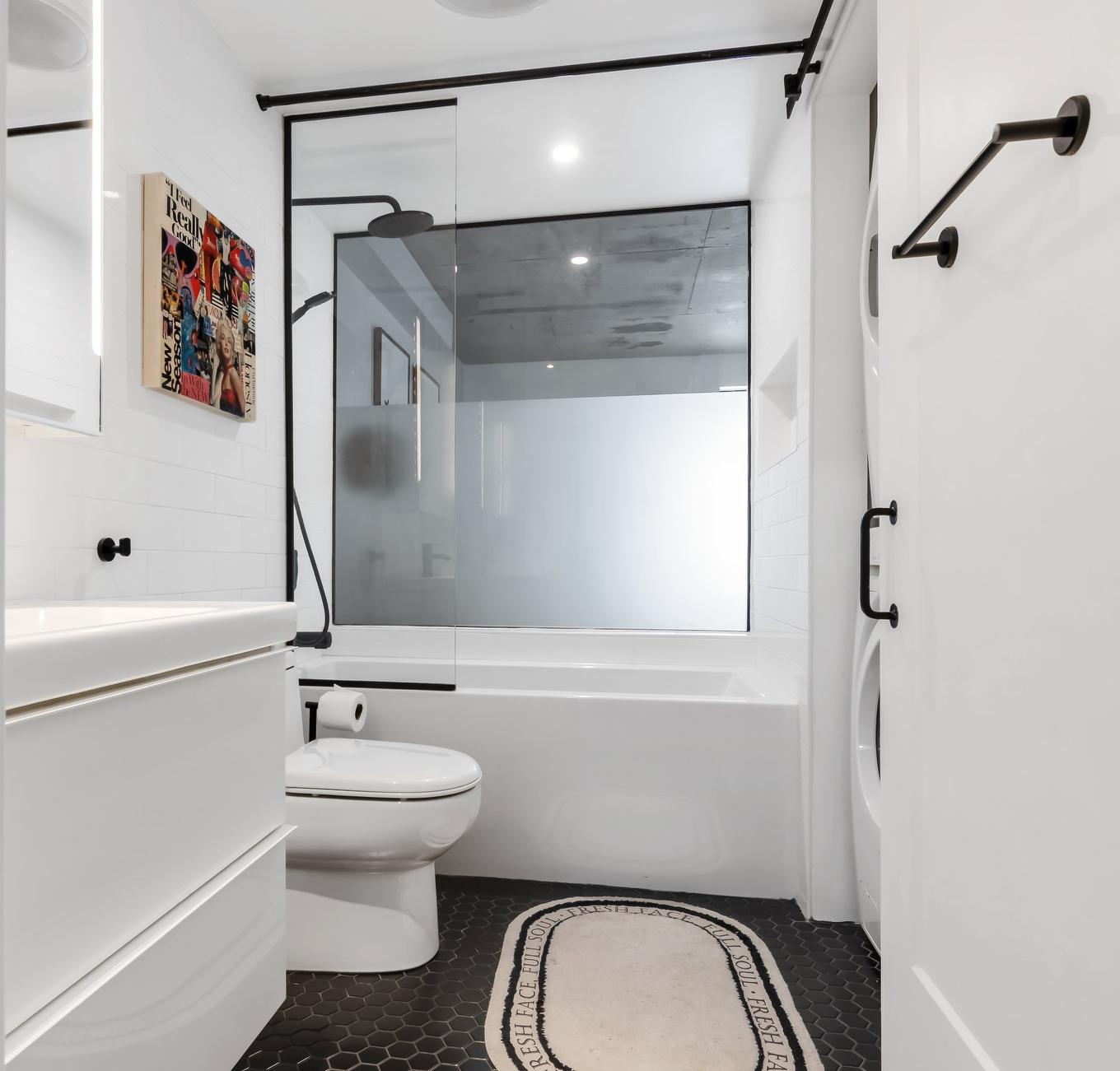 Bathroom - 902-185 Rue Du Séminaire, Montréal (Le Sud-Ouest), QC - Indoor Photo Showing Bathroom