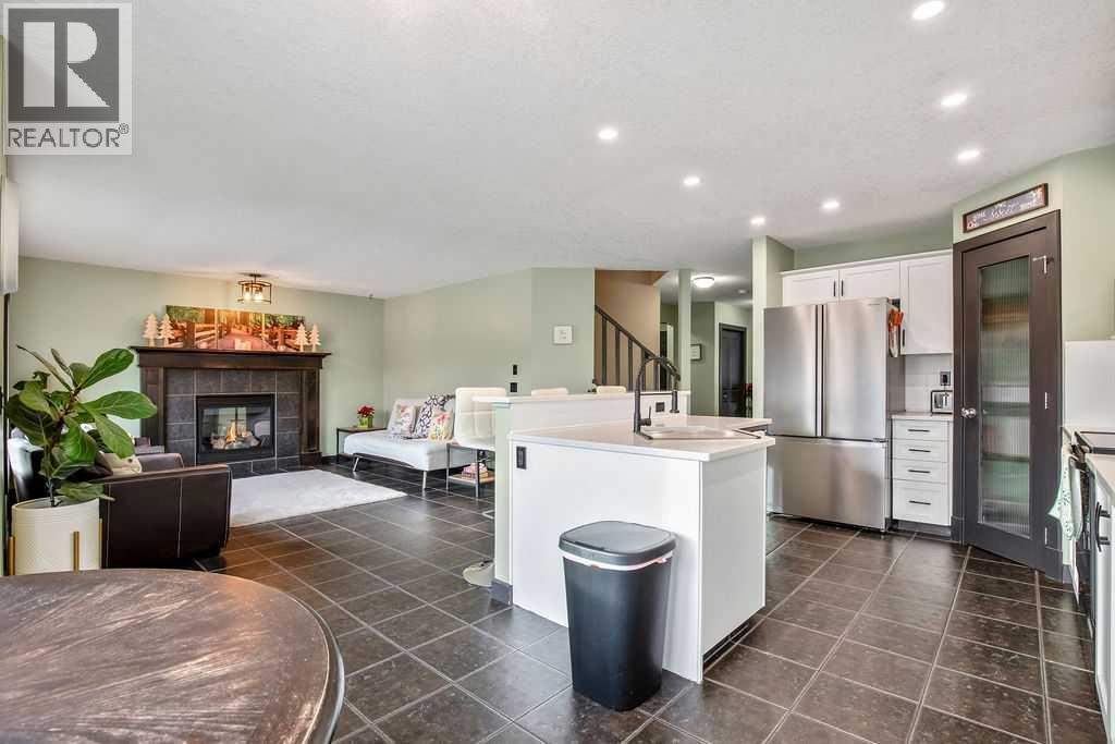 6 Westmount Circle, Okotoks, AB - Indoor Photo Showing Other Room