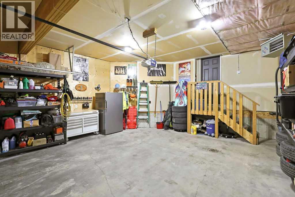 6 Westmount Circle, Okotoks, AB - Indoor Photo Showing Garage