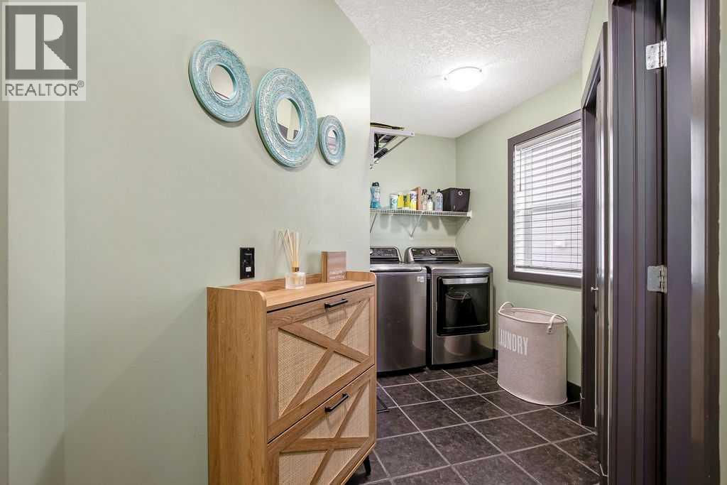 6 Westmount Circle, Okotoks, AB - Indoor