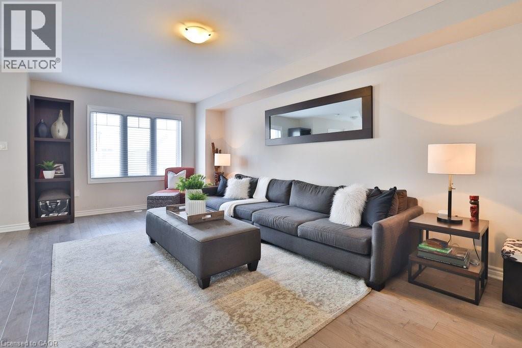 1133 Duignan Crescent, Milton, ON - Indoor Photo Showing Living Room
