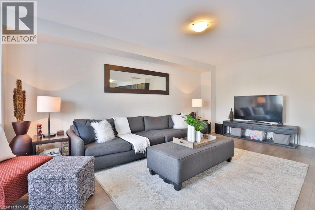 1133 Duignan Crescent, Milton, ON - Indoor Photo Showing Living Room