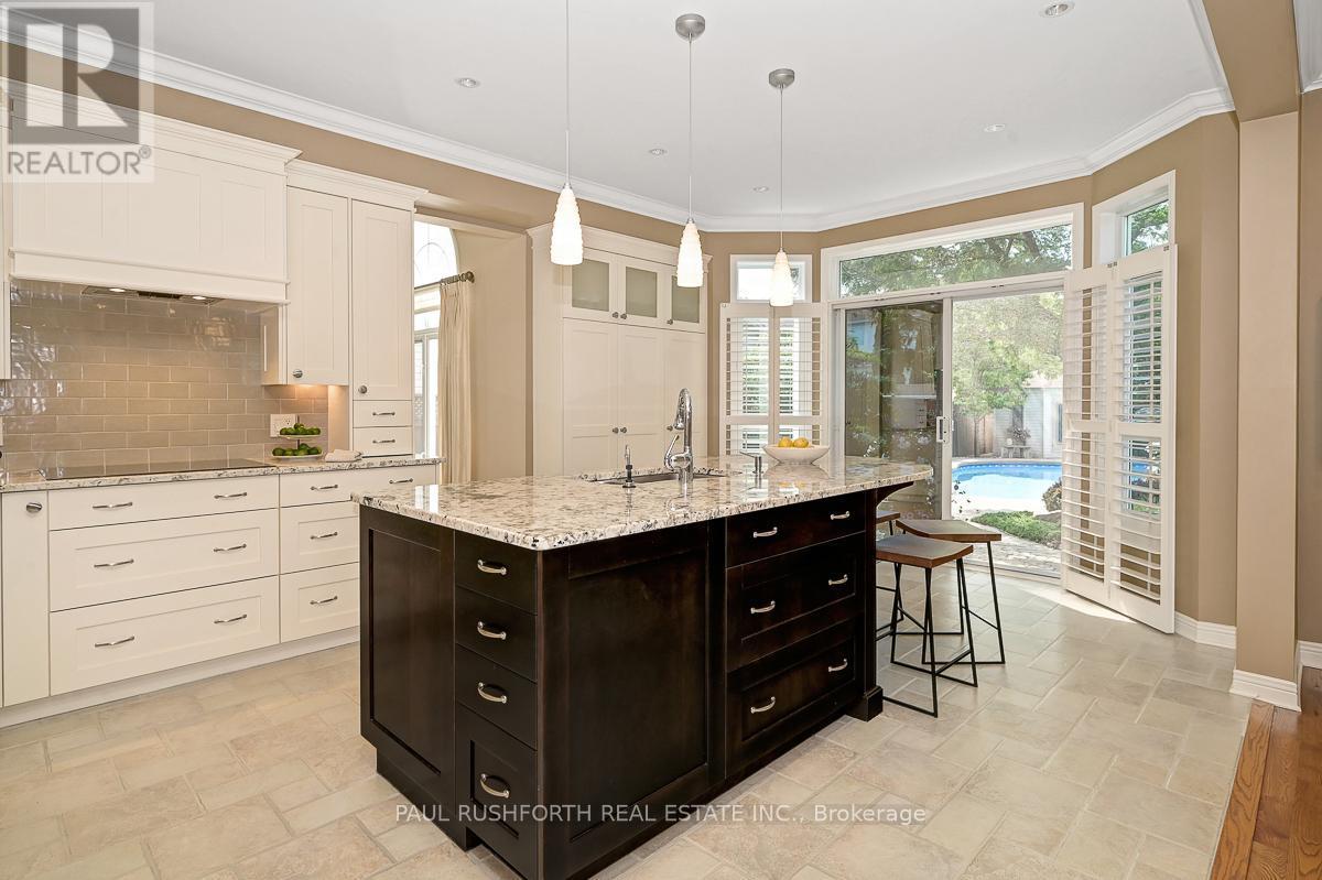 Kitchen - 3 Fanterra Way, Ottawa, ON - Indoor Photo Showing Kitchen With Upgraded Kitchen