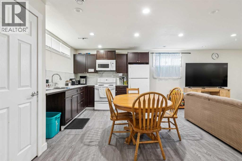 929 38 Street Se, Calgary, AB - Indoor