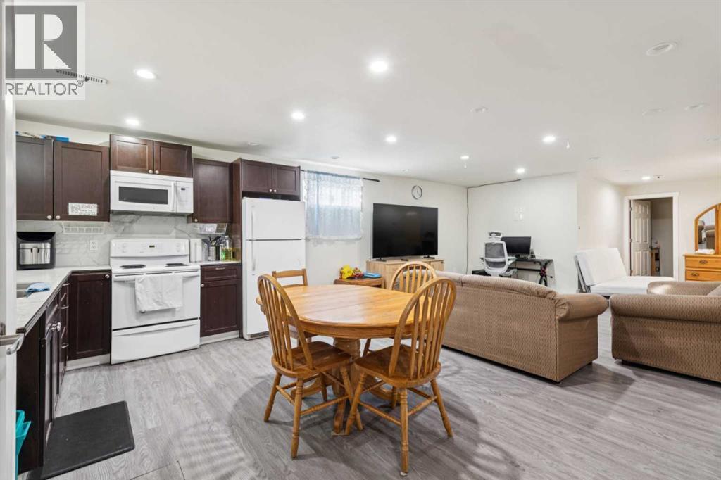 929 38 Street Se, Calgary, AB - Indoor