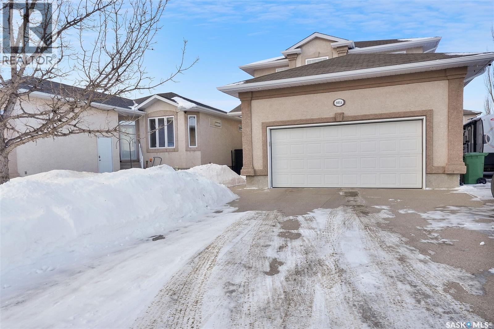 8014 Links Way, Regina, SK - Outdoor With Facade
