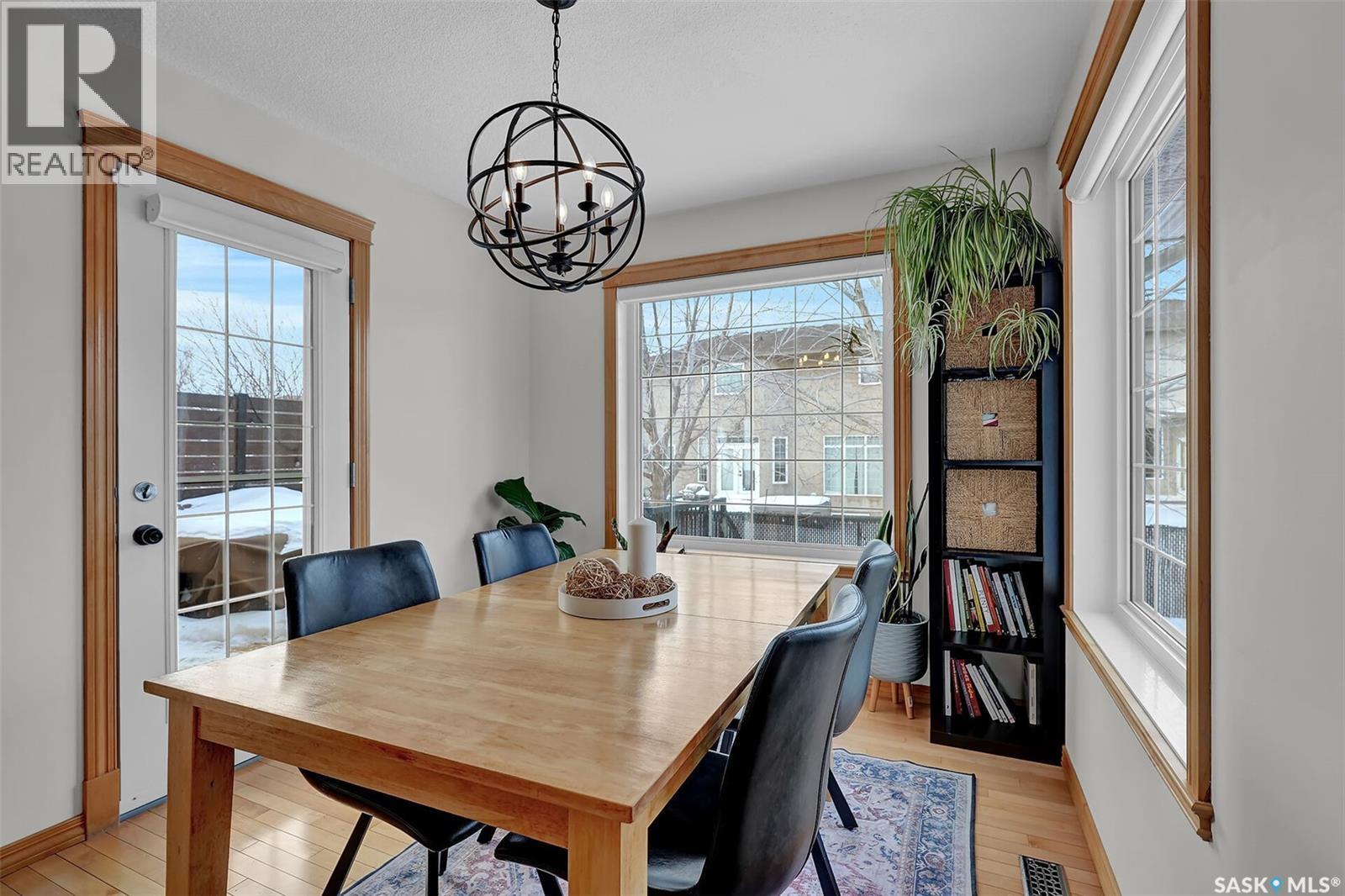 8014 Links Way, Regina, SK - Indoor Photo Showing Dining Room