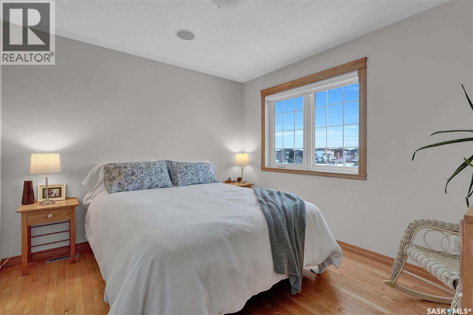8014 Links Way, Regina, SK - Indoor Photo Showing Bedroom