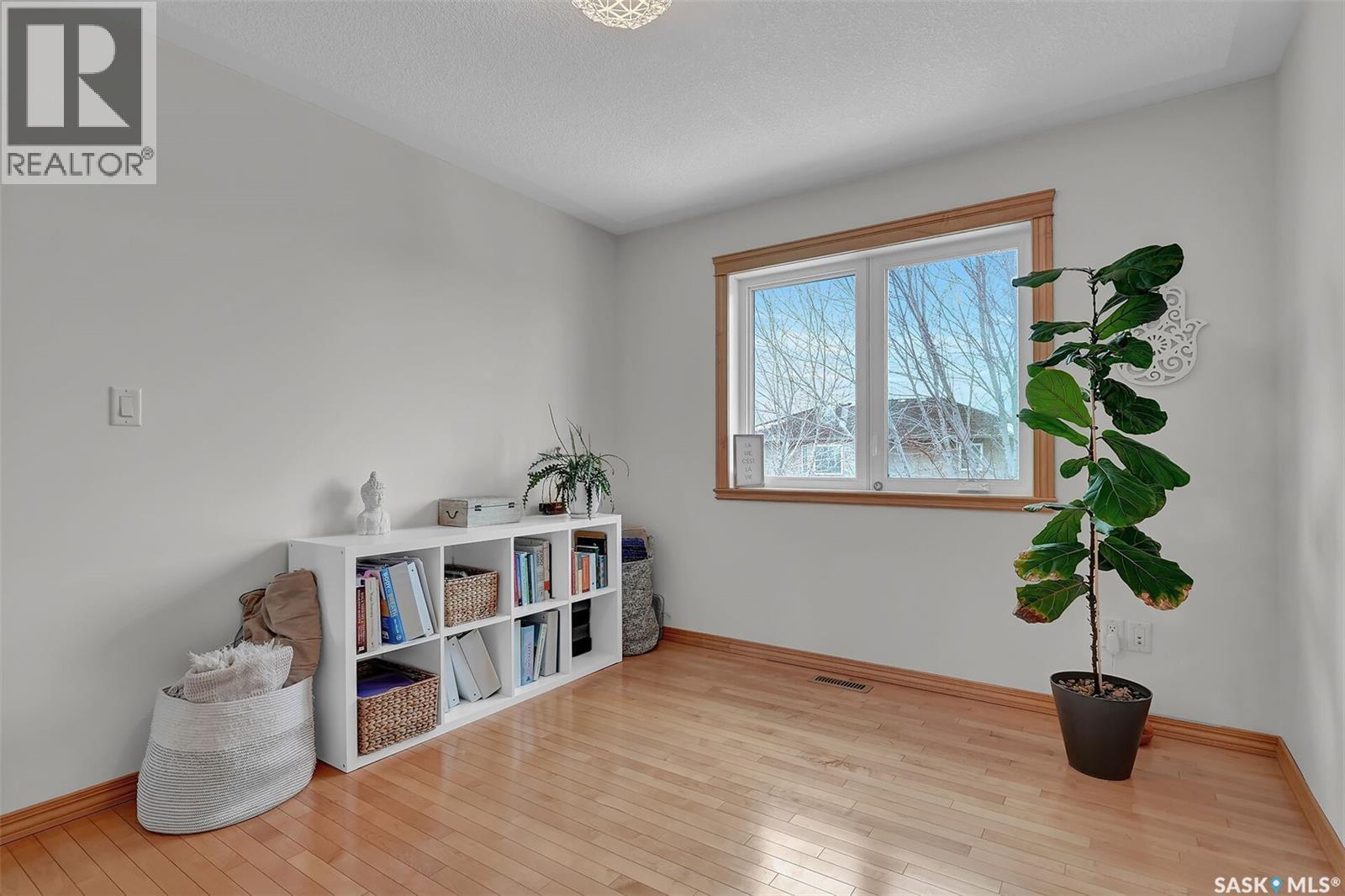 8014 Links Way, Regina, SK - Indoor