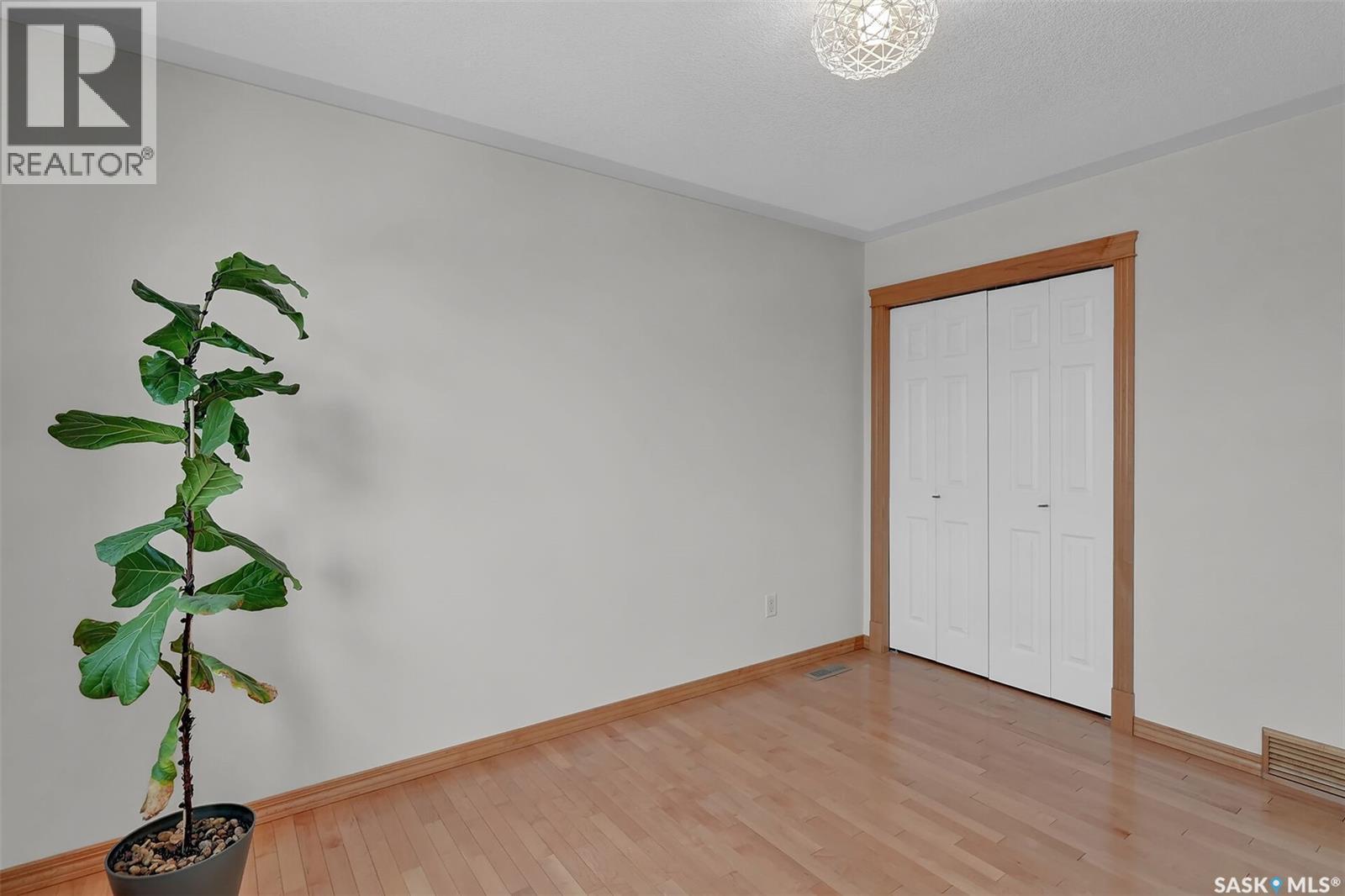 8014 Links Way, Regina, SK - Indoor Photo Showing Other Room