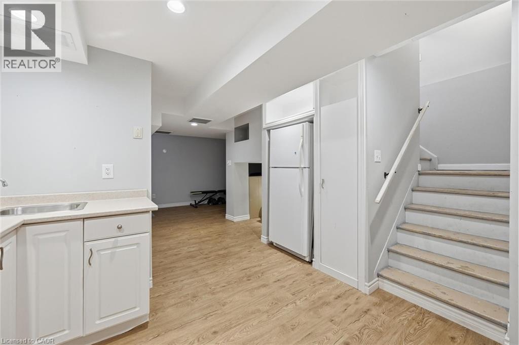 5030 Bunton Crescent, Burlington, ON - Indoor Photo Showing Other Room