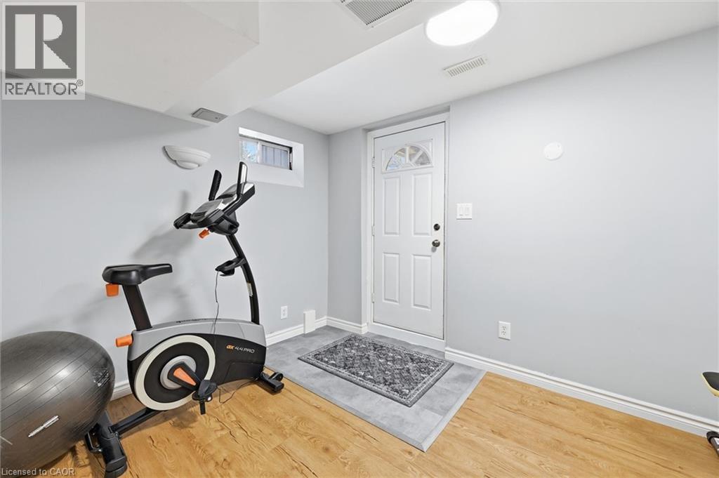 5030 Bunton Crescent, Burlington, ON - Indoor Photo Showing Other Room