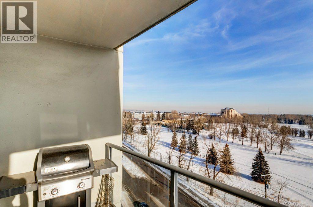 602, 99 Spruce Place Sw, Calgary, AB - Outdoor With View