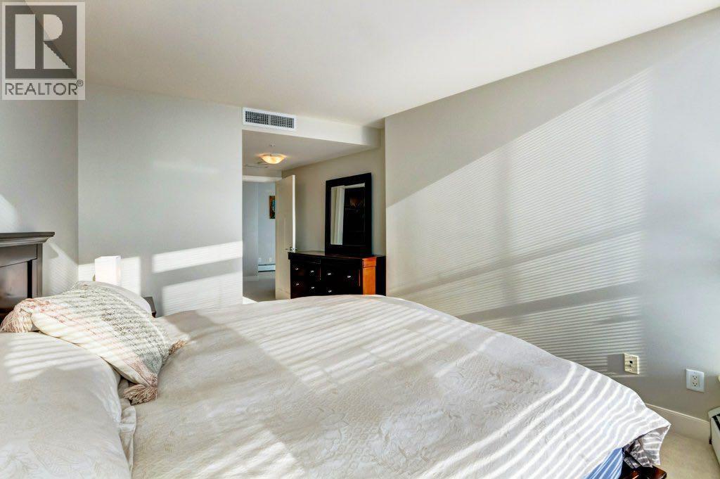 602, 99 Spruce Place Sw, Calgary, AB - Indoor Photo Showing Bedroom