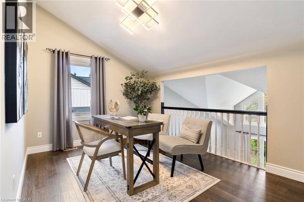 391 Strawberry Crescent, Waterloo, ON - Indoor Photo Showing Dining Room