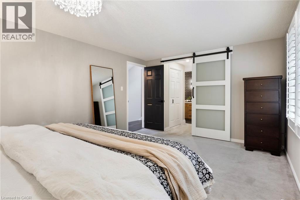 391 Strawberry Crescent, Waterloo, ON - Indoor Photo Showing Bedroom