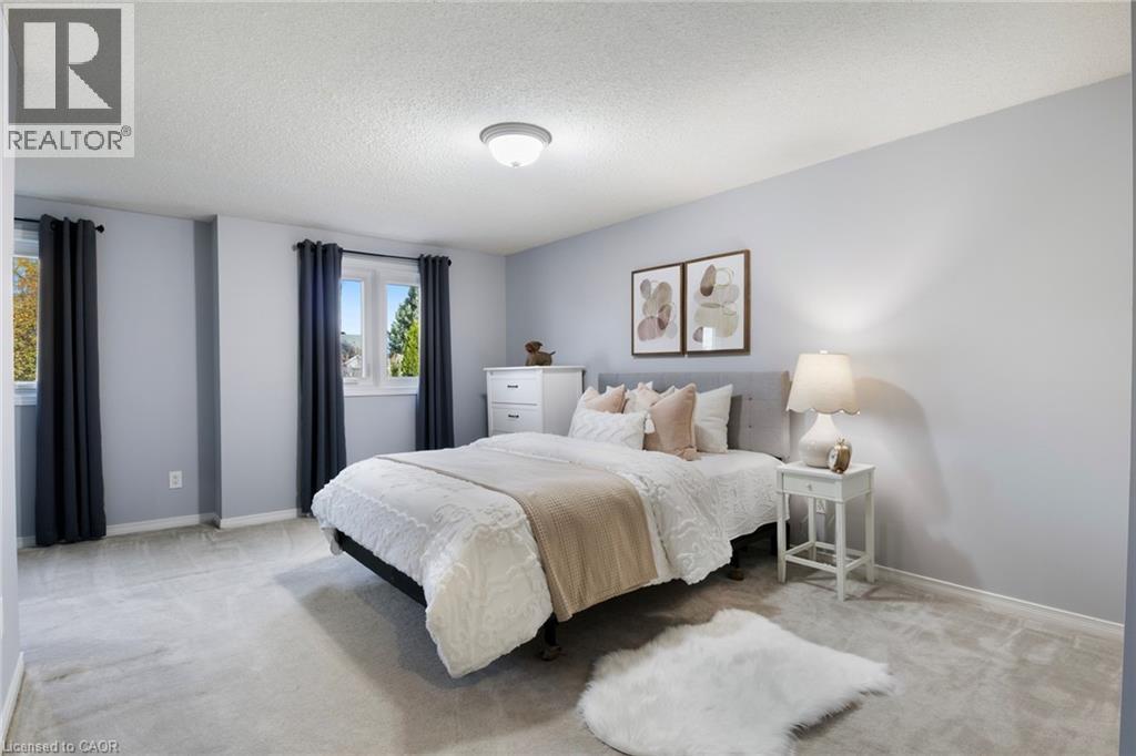 391 Strawberry Crescent, Waterloo, ON - Indoor Photo Showing Bedroom