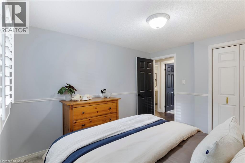 391 Strawberry Crescent, Waterloo, ON - Indoor Photo Showing Bedroom