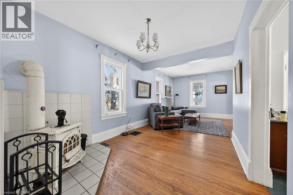 1631 River Road, Cayuga, ON - Indoor
