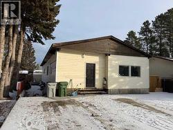 7106 South Glen Avenue Edson, AB T7E 1M9