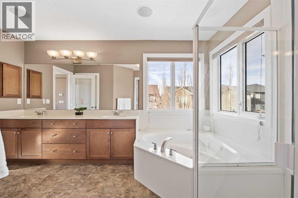 202 Royal Oak Heath Nw, Calgary, AB - Indoor Photo Showing Bathroom