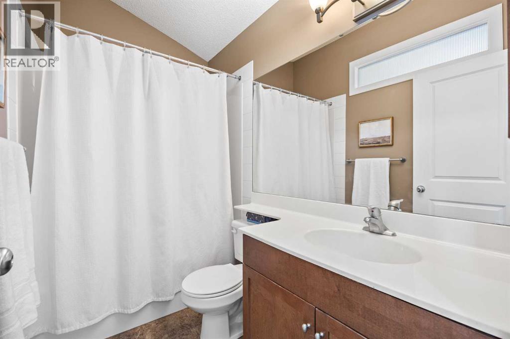 202 Royal Oak Heath Nw, Calgary, AB - Indoor Photo Showing Bathroom