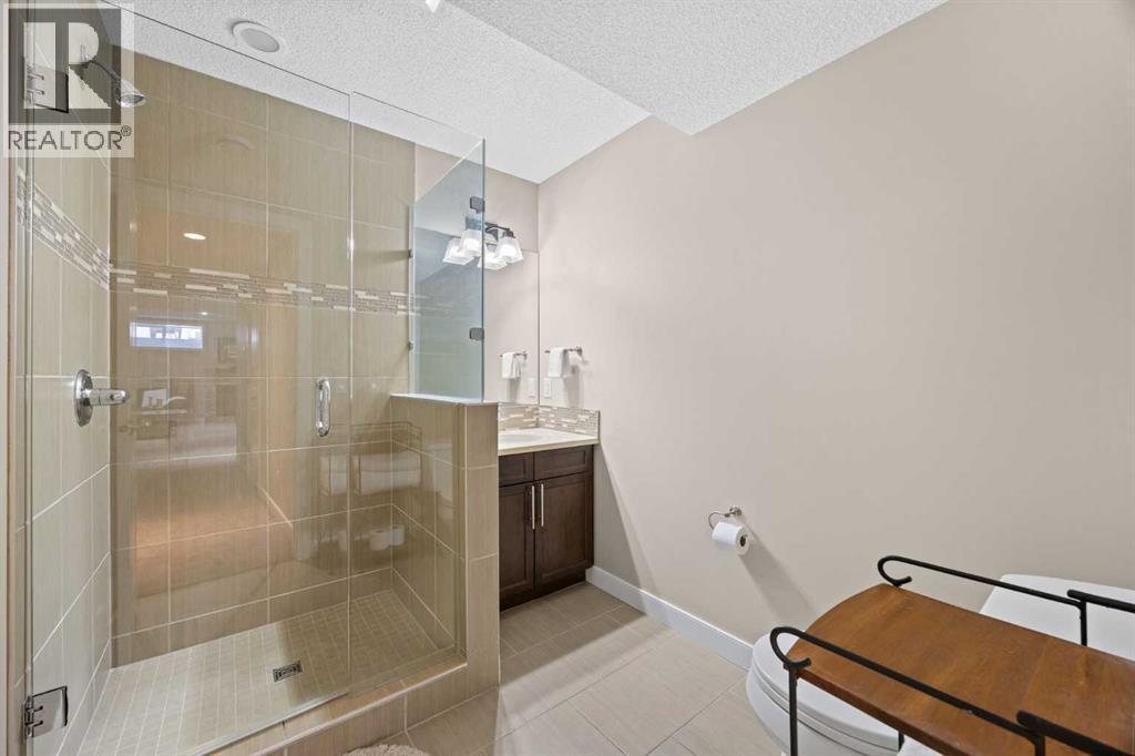 202 Royal Oak Heath Nw, Calgary, AB - Indoor Photo Showing Bathroom
