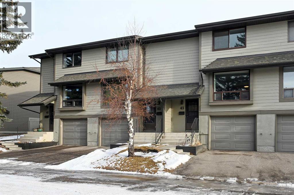 43, 5019 46 Avenue Sw, Calgary, AB - Outdoor With Facade