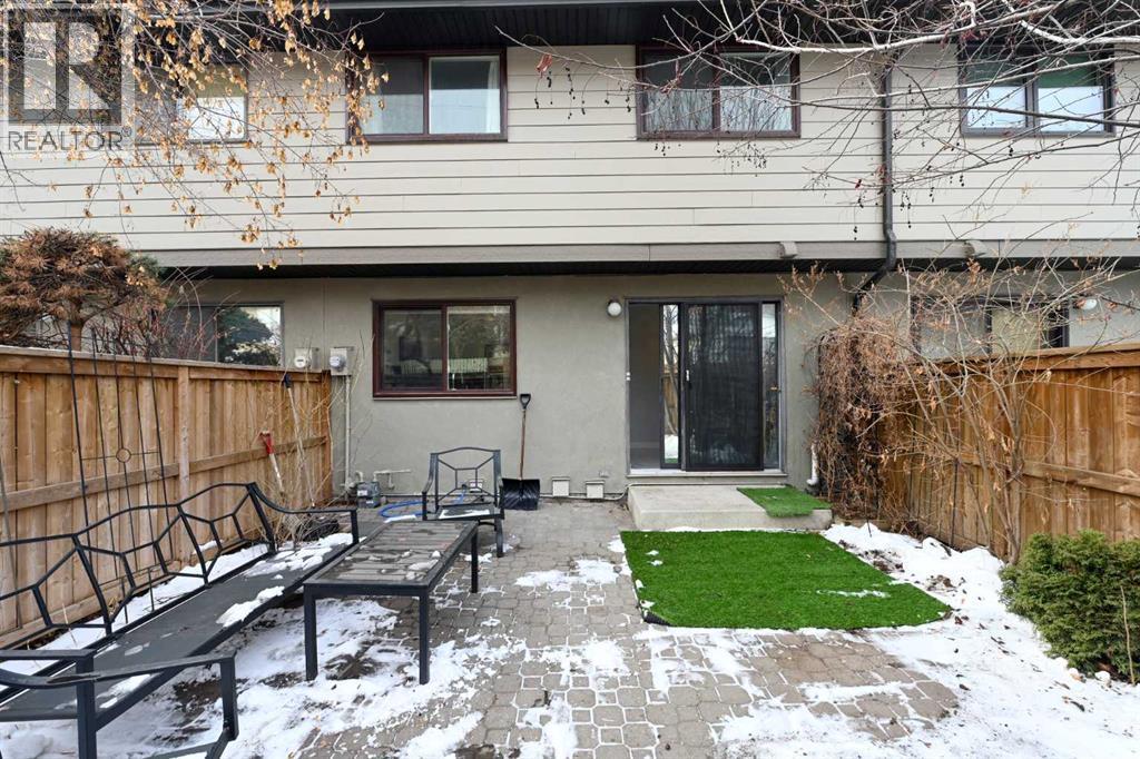 43, 5019 46 Avenue Sw, Calgary, AB - Outdoor