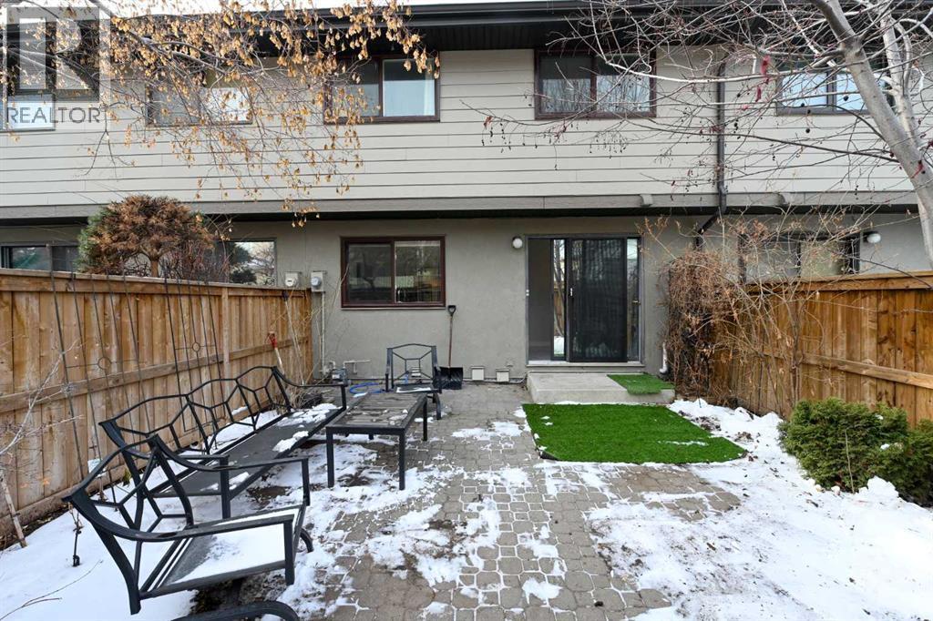 43, 5019 46 Avenue Sw, Calgary, AB - Outdoor