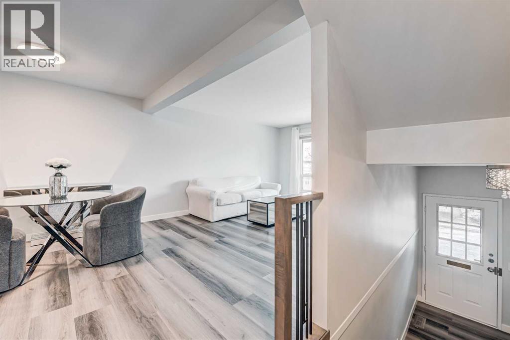 43, 5019 46 Avenue Sw, Calgary, AB - Indoor