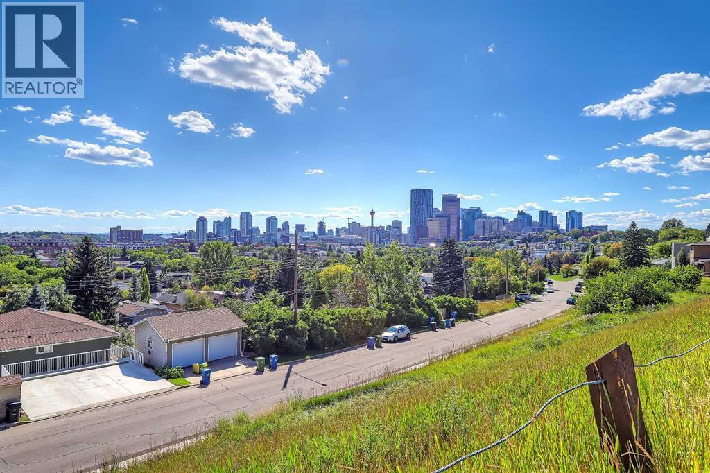 2, 828 8 Avenue Ne, Calgary, AB - Outdoor With View