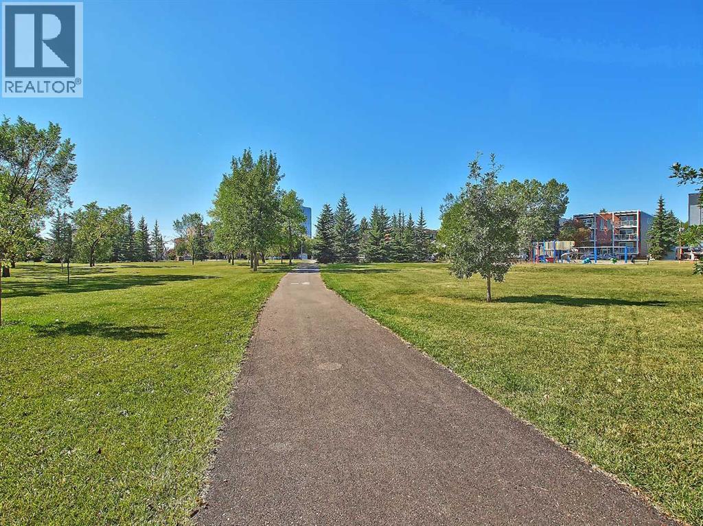 2, 828 8 Avenue Ne, Calgary, AB - Outdoor With View