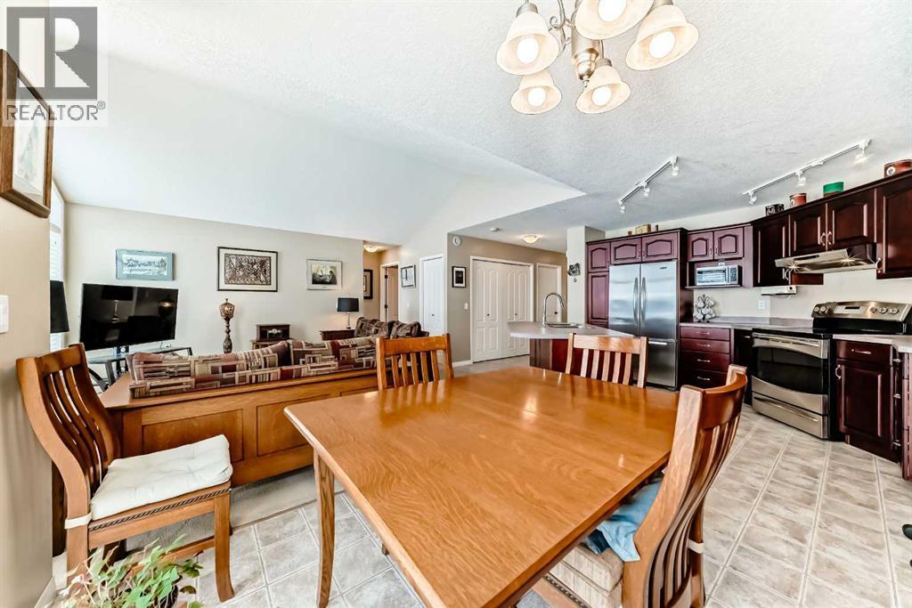 417 Hope Bay, Rural Rocky View County, AB - Indoor