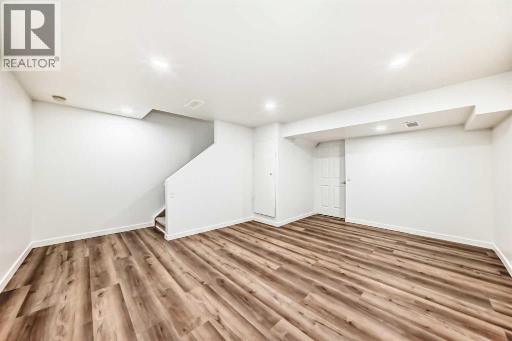 294 Elgin View Se, Calgary, AB - Indoor