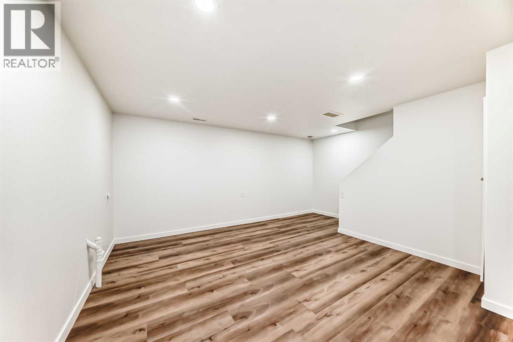 294 Elgin View Se, Calgary, AB - Indoor