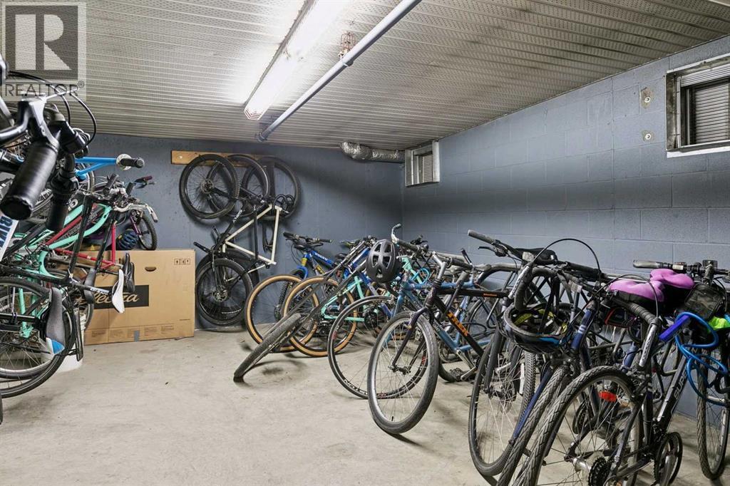 205, 116 7A Street Ne, Calgary, AB - Indoor