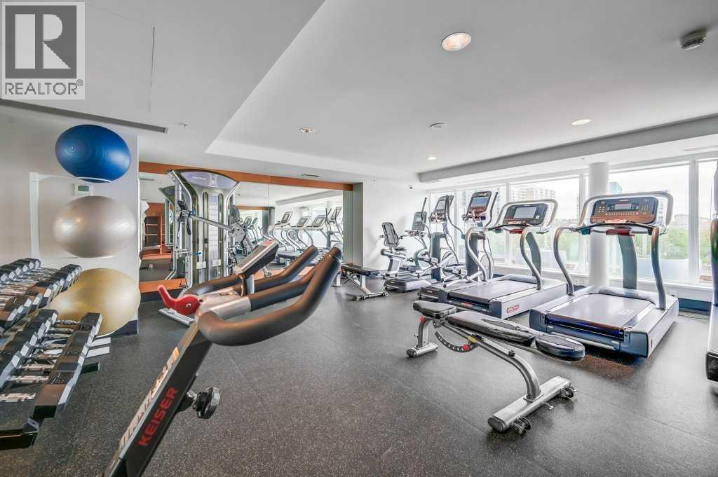 410, 560 6 Avenue Se, Calgary, AB - Indoor Photo Showing Gym Room