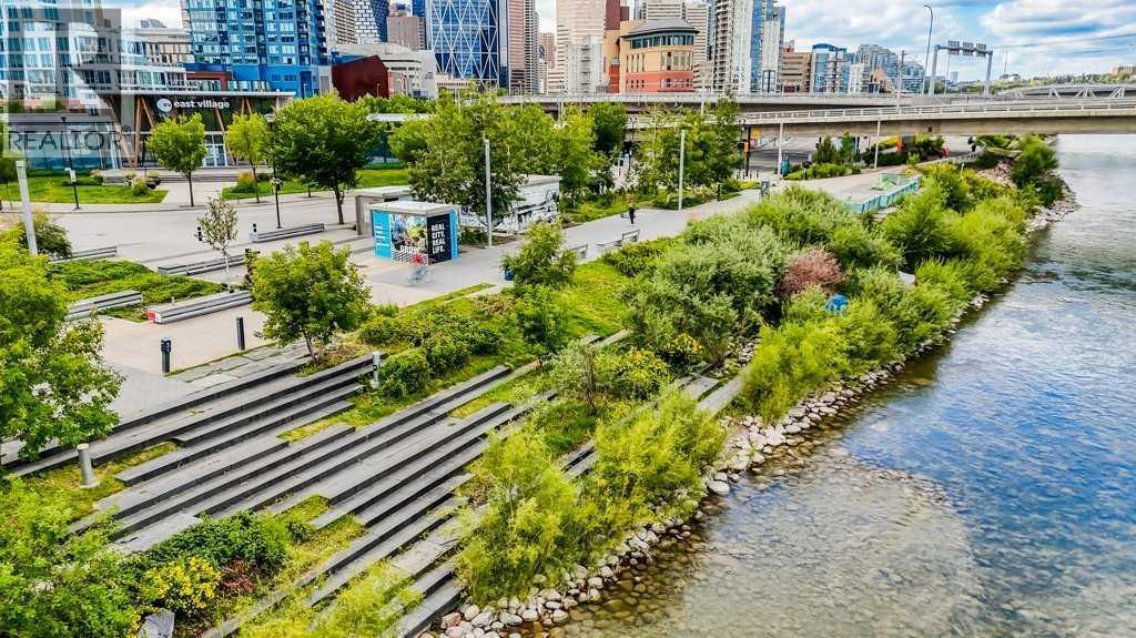 410, 560 6 Avenue Se, Calgary, AB - Outdoor With View