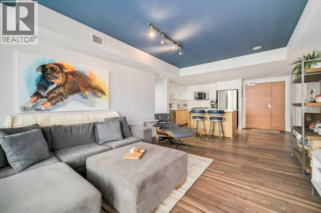 410, 560 6 Avenue Se, Calgary, AB - Indoor Photo Showing Living Room