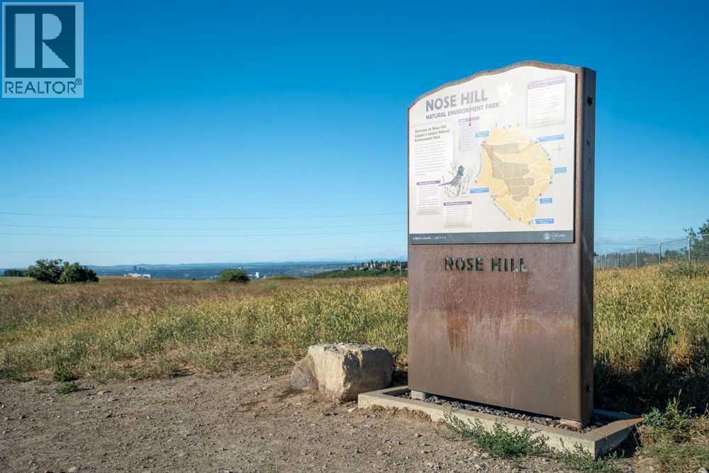 987 Berkley Drive Nw, Calgary, AB - Outdoor With View